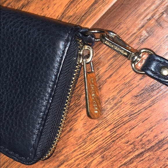Michael Kors Black Wallet Wristlet - Picture 5 of 8